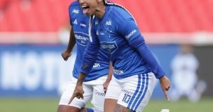 Baila, Byanca Brasil! Dez do Cruzeiro assume artilharia da Libertadores