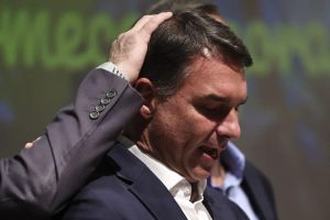 O que Lula pede a Flávio Bolsonaro ao protocolar quebra de sigilo no TSE