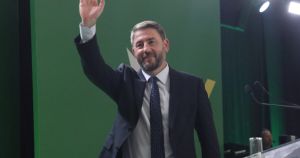 Το ΠΑΣΟΚ ανοίγει μέτωπο για τη στέγη