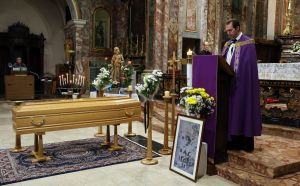 Mercoledì a Ivrea l’addio a don Arnaldo Bigio, il sacerdote vicino agli ultimi
