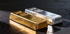 هل نشتري الذهب الآن أم ننتظر هبوط الأسعار الكبير؟