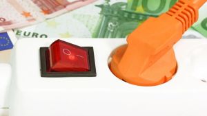 Ακρίβεια: Νέο «τσουνάμι» αυξήσεων τον Νοέμβριο σε καύσιμα, τρόφιμα, ακτοπλοϊκά και αεροπορικά εισιτήρια