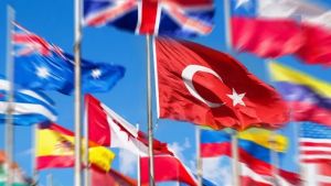 Türkiye hiç uyumaz! “Değerli sessizlik” ve üç büyük adım. Hepsi aynı gün oldu. Hepsi birilerini sarstı. Akdeniz’den Malakka’ya, Basra’dan Kızıldeniz’e… Bir harita açıp bakın: Denizlerin “Orta Koridor”ları kuruluyor.