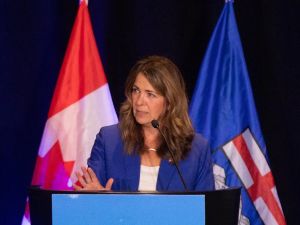 Bell: Danielle Smith's ultimatum to UCP separatists — toe the party line or leave Danielle Smith's shot across the bow to separatists in the UCP — let the games begin