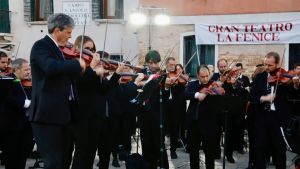 Doppio sciopero alla Fenice per le prime della stagione
