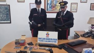 “La moto fa troppo rumore”. Spara piombini contro la finestra di un vicino, denunciato un 40enne