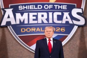 Aliados de Bolsonaro e de Trump na América do Sul: impopularidade, pobreza e queda na economia