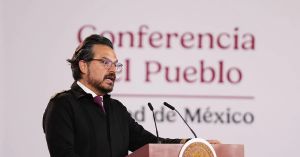 ¿Los lazos de Zoé Robledo y la crisis del IMSS?