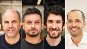 Quiénes están detrás de Fintual, la fintech que busca entrar al negocio de las AFP en medio de la crisis del Fondo E Por Ignacia Munita 23 Oct. 2026, 4:49 pm 4 min Compartir
