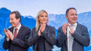 Das Parlament darf sich von der SVP nicht erpressen lassen