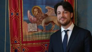Ospedale a Padova, Stefani assicura: «I fondi ci sono»
