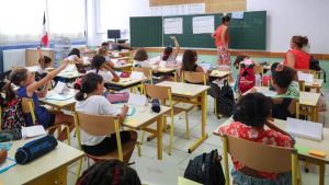 Un assaggio di vino in seconda elementare: la mamma va dall’avvocato
