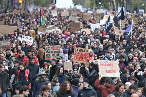 On connaît la chanson