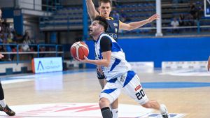 Basket serie B: Bianchi a punteggio pieno, non vuole fermarsi. Adamant cerca il colpo a Piazza Armerina