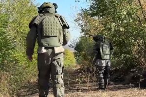 «Режим тишины» в Алешках: саперы пробьют коридор через заминированные подъезды к городу