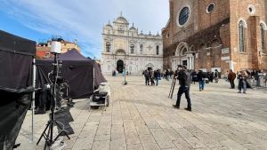 Ciak, si torna a girare tra le calli di Venezia. In arrivo una storia d’amore firmata Prime