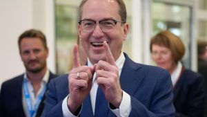 Enteignungen: Dobrindts Versuch wird die Linke sportlich nehmen