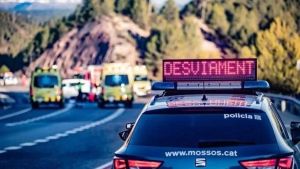 Unos 60 heridos al caer un autobús por un terraplén de veinte metros en Fogars de Montclús (Vallès Oriental)