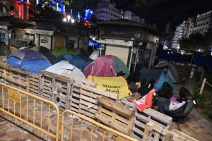 La diglòssia també ha acampat a la plaça de l’Ajuntament de València