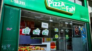 Pizza Fan: Στον αέρα 2.500 εργαζόμενοι μετά το λουκέτο – Απλήρωτα δεδουλευμένα και αγωνία για τα ένσημα