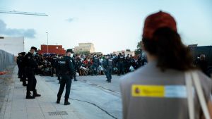 Papeles que devuelven un horizonte