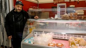 Dal banco semivuoto ai clienti in calo: la crisi vista dagli ortofrutta di Monfalcone
