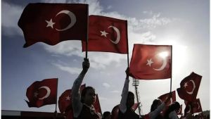 Cumhuriyet 103 yaşında: Tarihi yapmak mı yazmak mı?