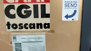 Montevarchi, tentata effrazione nella notte alla sede del CAAF CGIL: danneggiata la porta d’ingresso