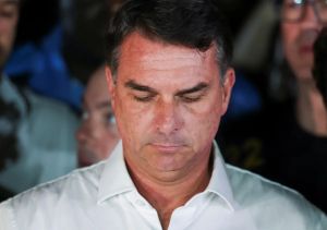 O bolsonarismo respira por aparelhos