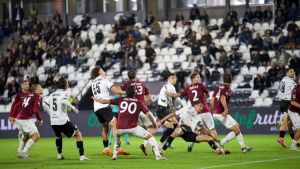 Livorno fuori tra le proteste: amaranto battuti in rimonta al Picco dallo Spezia