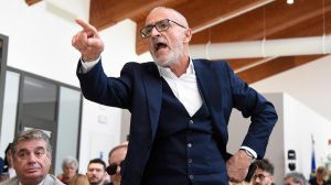 Inchiesta sisma, bagarre in Consiglio tra Cesetti e Castelli: “Tu non sei il padrone”. E l’opposizione se ne va
