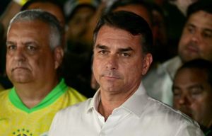 Análise: A fuga de Flávio decreta o fim do bolsonarismo no Brasil