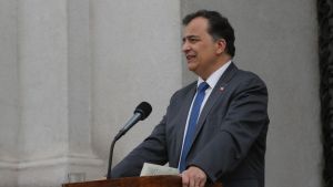 Crisis en La Moneda: Vocero de Gobierno explica apoyo de Kast a Rabat, pero dice que “no está escrito en piedra” Por Ex-Ante 29 Oct. 2026, 11:25 am 4 min Compartir