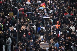 (FENOMENI) Kolumna Svetlane Slapšak: Oktobrska revolucija