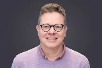 le Journaliste Hendro Munsterman. Correspondant Au Vatican Pour le Journal Néerlandais Nederlands Dagblad