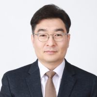 Jung Han Hwang